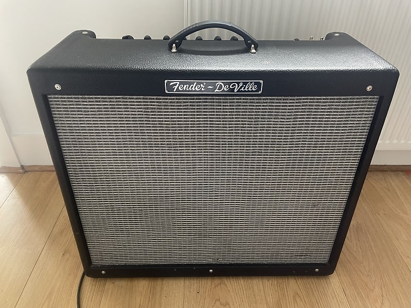 Fender deville deals amplifier