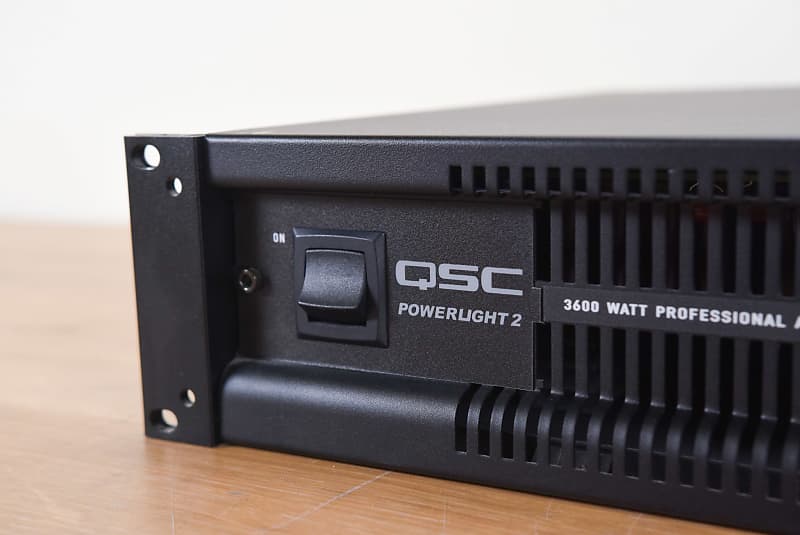 QSC PL236 パワーアンプ QSC PL236 PowerLight 2 Series 2-Channel Power Amplifier
