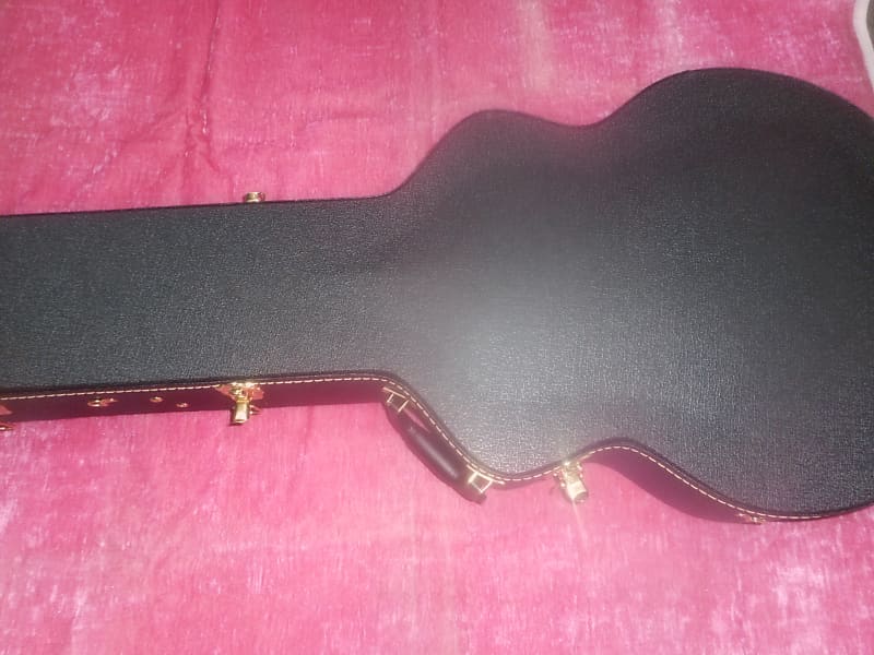 Mini jumbo on sale guitar case