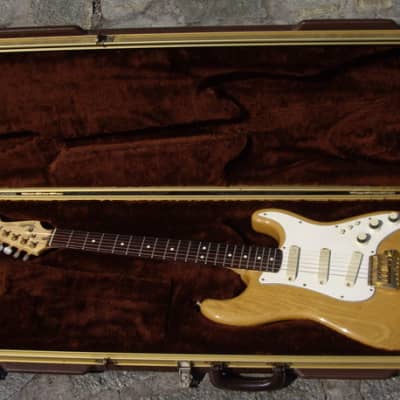 Fender Stratocaster Elite Gold 1983 Natural image 7