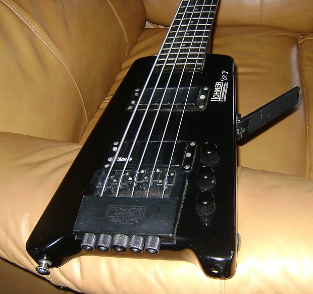 Hohner B2V 5-string headless bass 1992 Black