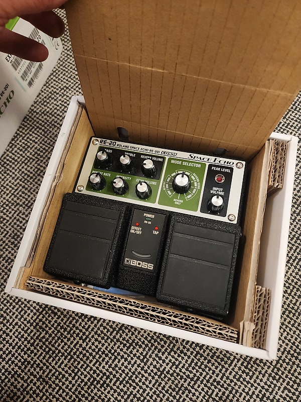 Boss RE-20 Space Echo