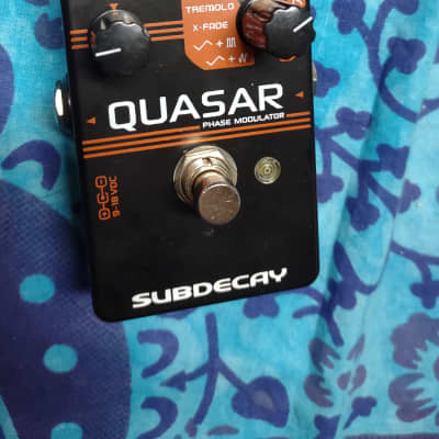 Subdecay Quasar Phaser Filter Tremolo v4 2023 - Black and Orange