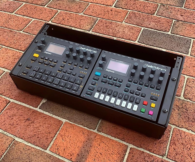 Desktop case for 2 Elektron Digitone, Digitakt or Heat synthesizers.