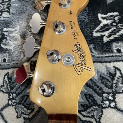 Fender Vintera '60s Jazz Bass with Pau Ferro Fretboard 2019 - Present - 3-Color Sunburst MX22170967 image 2