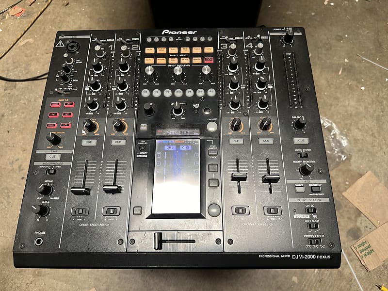 Pioneer DJM2000 nexus mixer Reverb