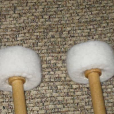 ONE pair new old stock (with packaging) Vic Firth T2 AMERICAN CUSTOM TIMPANI - CARTWHEEL MALLETS (SOFT), Head material / color: Felt / White -- Handle material: Hickory (or maybe Rock Maple) from 2010s (2019) image 5