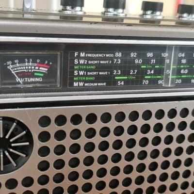 VINTAGE SHARP GF6000 BOOMBOX/MADE IN JAPAN/GHETTO BLASTER image 3