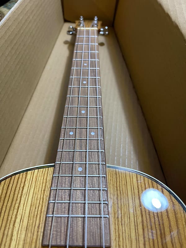 Caramel cb103 deals baritone ukulele