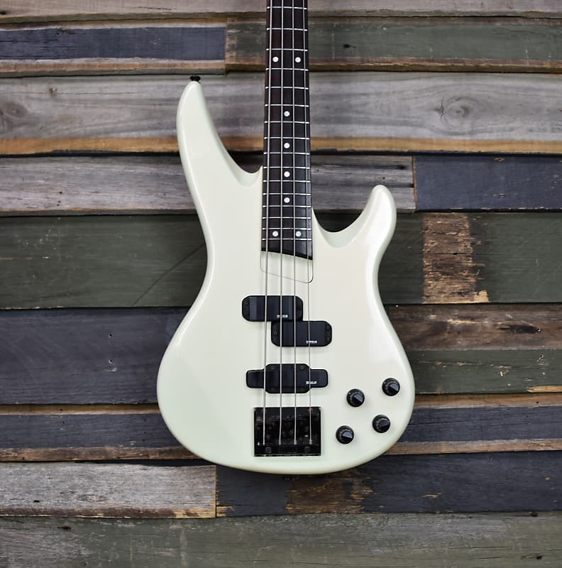 Yamaha rbx800a bass top