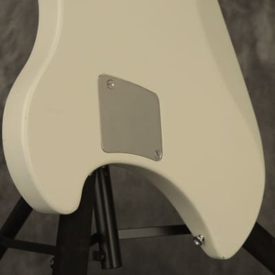 1970's Ovation BREADWINNER White with very early features image 17