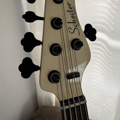 Schecter P-5 Ivy 5 String Bass image 5