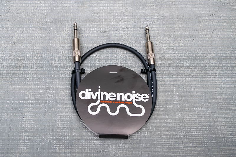 Divine Noise 2.5ft Black Cable TRS Stereo Straight Ends Reverb