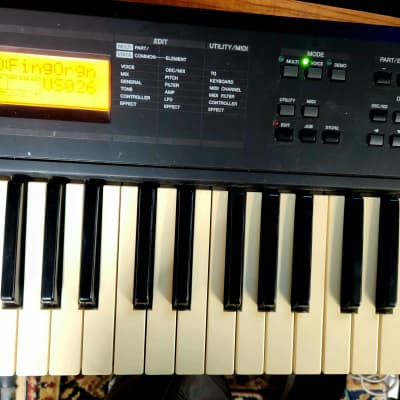 Yamaha S03 Synthesizer Black GREAT COND.!! WORKS PERFECT!! GREAT SYNTH!! AWESOME!!