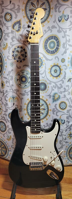 1 DAY SALE - 1988-89 Fender Stratocaster Made in Japan ST 1 DAY SALE - 1988-89 Fender Stratocaster Made in Japan ST