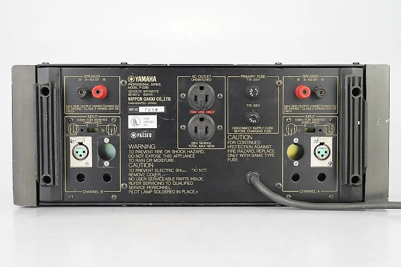 Yamaha P-2200 Professional Series Natural Sound Power Amplifier image 2