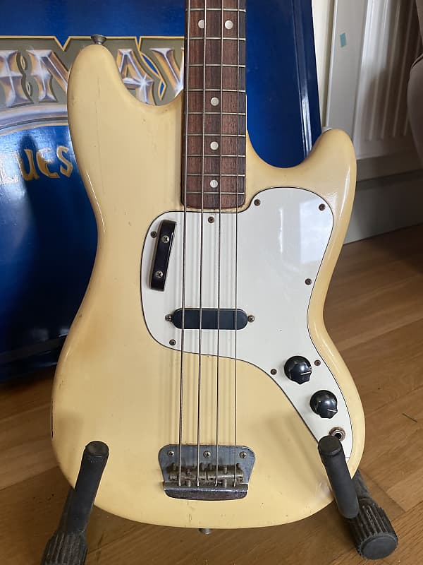 Fender Musicmaster Bass 1972 - 1979 - Olympic White