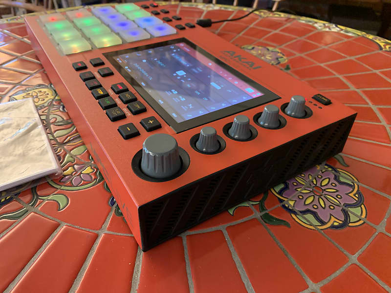Akai MPC Live Standalone With 250 SSD / Fat Pad / Red Skin