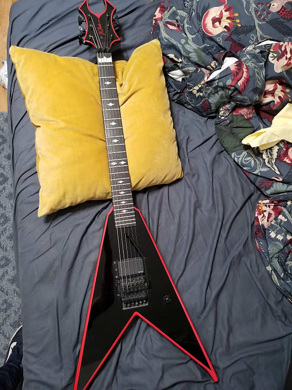BC Rich Icon Jr. V Black With Red | Reverb