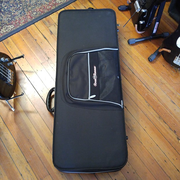 Road runner polyfoam electric guitar case on sale