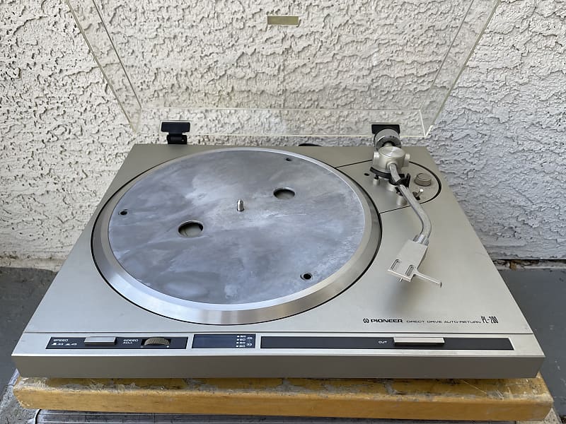 Vintage Pioneer PL-200 Stereo Record Player Turntable For Parts Or Repair  			