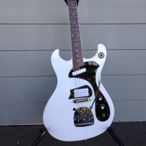 DiPinto Mach IV, White, Mosrite styling. OHSC included. | Reverb DiPinto Mach IV, White, Mosrite styling. OHSC included. | Reverb