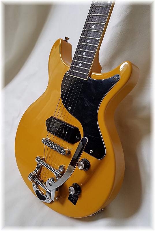 LP junior + vintage vibrato in TV Yellow. Last one. By Dillion image 1