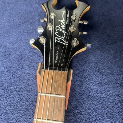 B.C. Rich Warlock 2005 - Black w/Tribal image 3