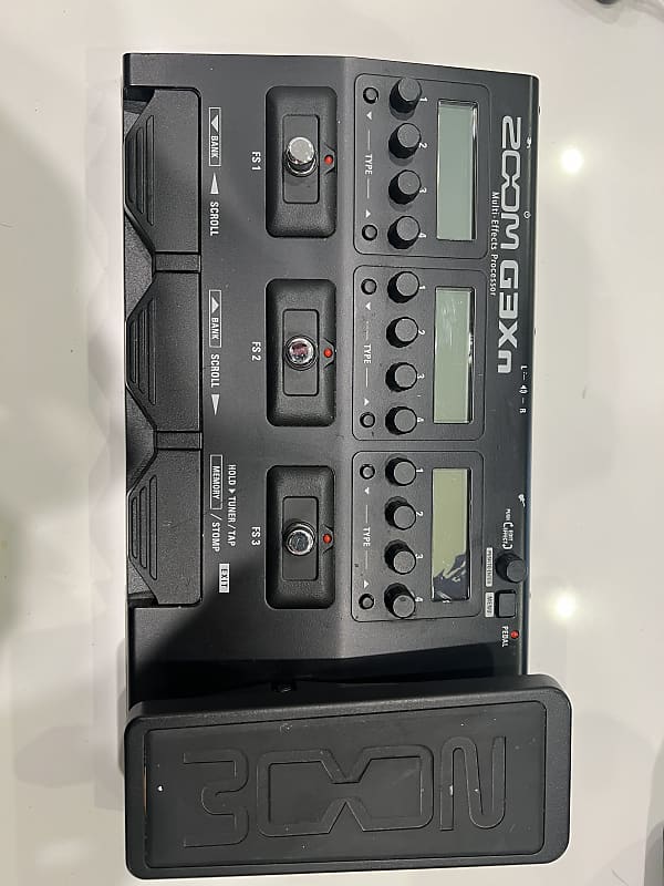 Zoom G3Xn Guitar Multi-Effects Processor with Expression Pedal 