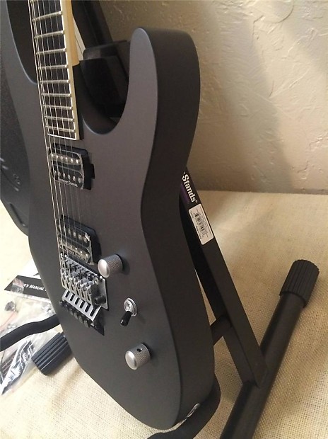 Jackson SL2 Pro Series Soloist Satin Black | Reverb