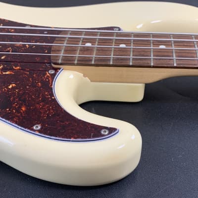 予約】 貴重☆Fender Japan PB70-70USプレシジョンベース白黒ホワイト 