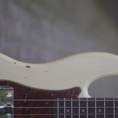 Fender Custom Shop '64 Precision Bass, Relic - Aged Vintage White image 4