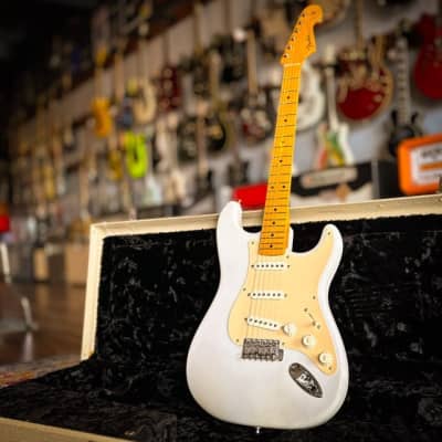 Used American Fender - Artist Series - Eric Johnson Stratocaster - White Blonde Strat for sale