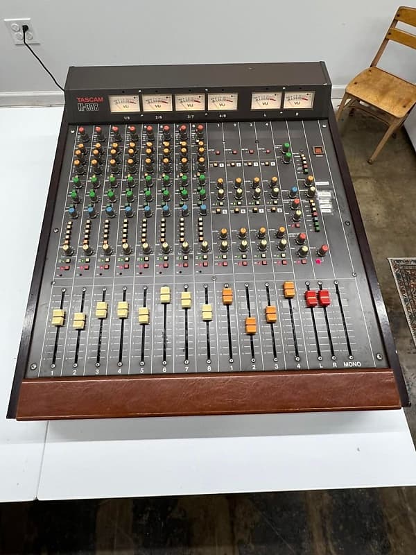 TASCAM M308 Analog Mixer Reverb