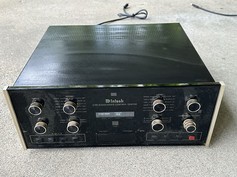 McIntosh C 39 A/V Control Center Black  			