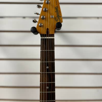Squier Classic Vibe 60's Stratocaster, 3 Tone Sunburst image 3