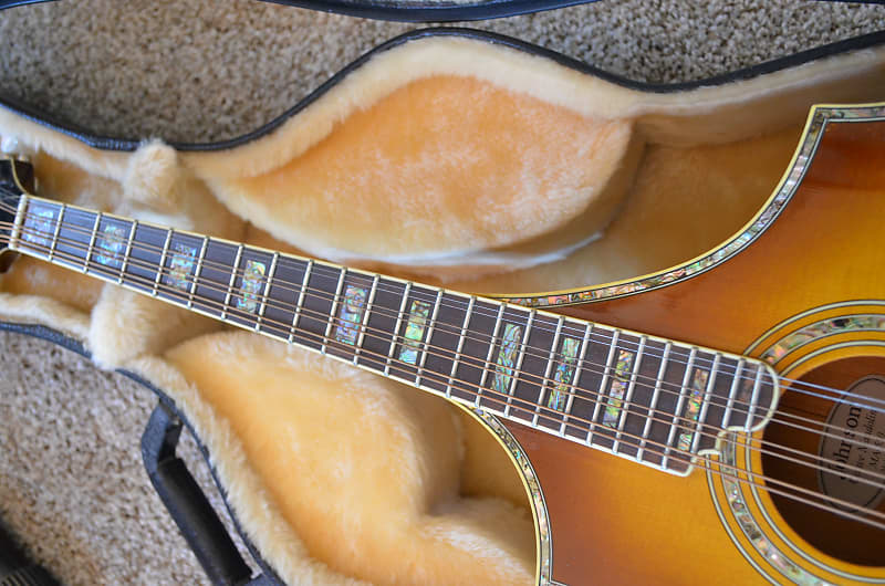 Johnson MA-550 Deluxe Octave Mandolin — Guitar Bar