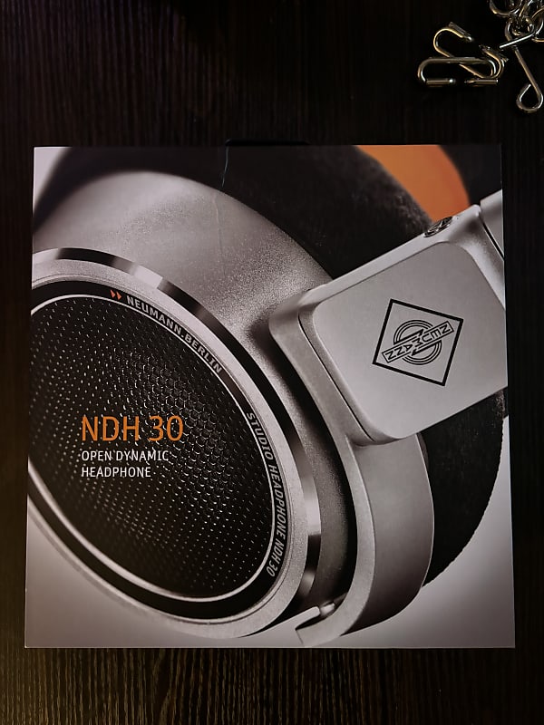 Neumann NDH 30 2022 - Silver image 1