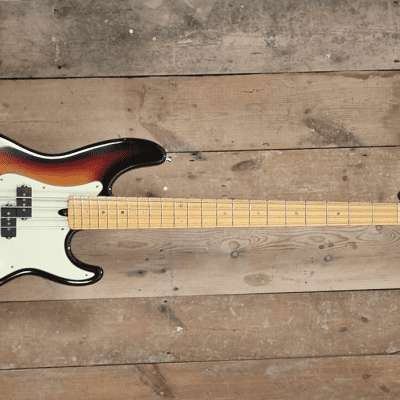 Fender American Deluxe Precision Bass 1998 image 2