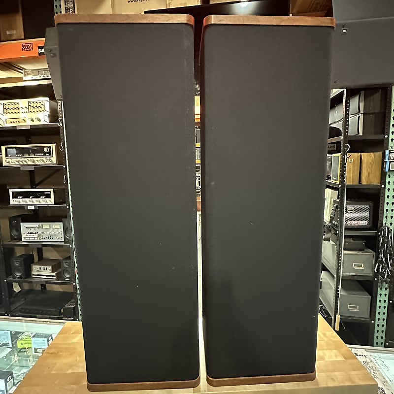 Vandersteen Model 1 2-Way Time and Phase-Aligned Floor-standing Loudspeaker 20 - 100 Watts  			