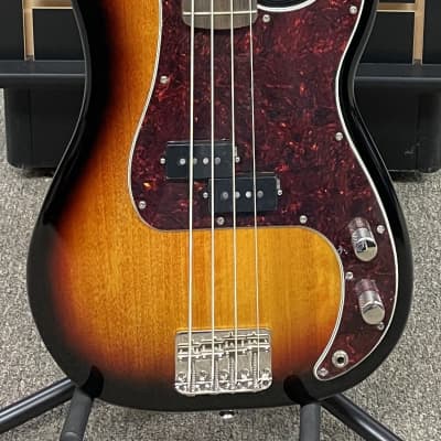Squier Classic Vibe 60s Precision Bass image 2