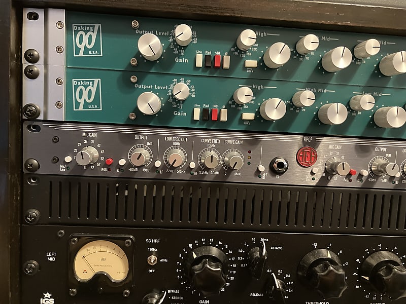 AEA RPQ2 2-Channel Ribbon Mic Preamp with CurveShaper and DI