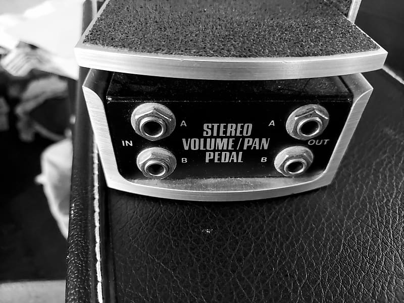 Ernie Ball 6165 Stereo Volume/Pan Pedal image 1