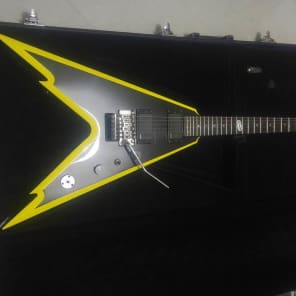 DEAN RAZORBACK 黒/黄色 ハードケース付き DEAN RAZORBACK 黒/黄色 ハードケース付き DEAN RAZORBACK 黒/黄色