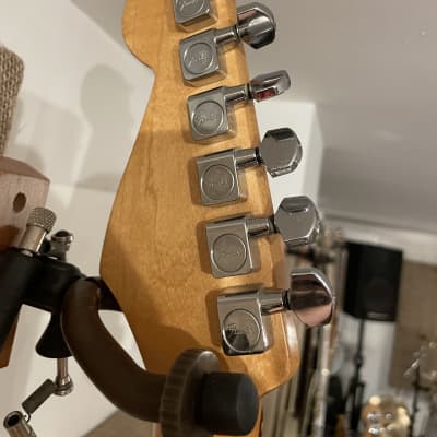 Beautiful Modified and Heavily Upgraded Fender Stratocatser 1994 Vintage Artic White, deep Roasted Neck - Treble Bleed, Blender Pot and Grease Buckets mods!! Upgraded Buddy Guy pups image 6