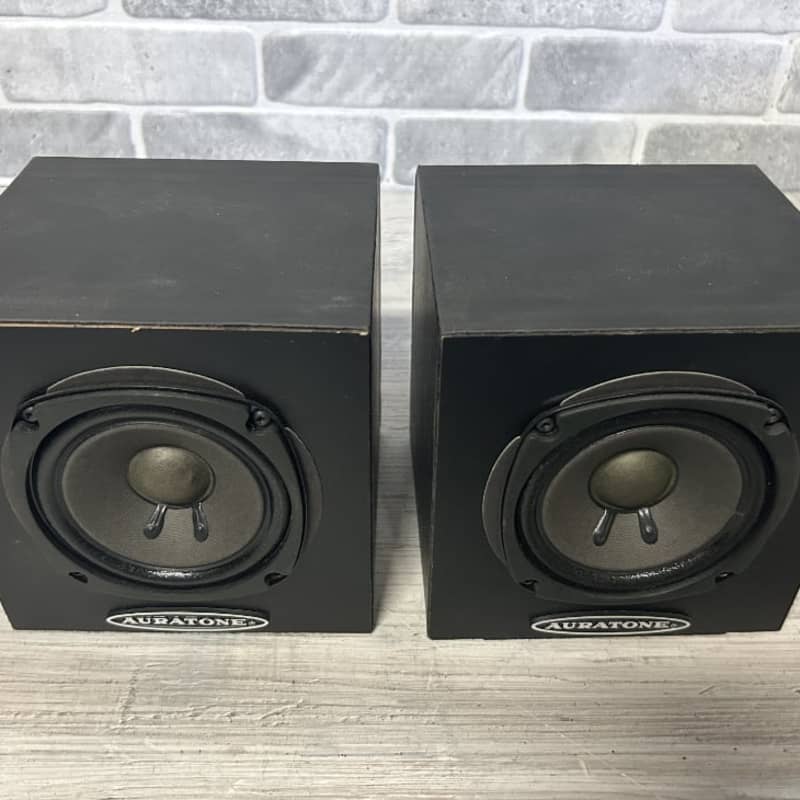 PROFESSIONAL STUDIO MONITORS SUPER CUBES 5