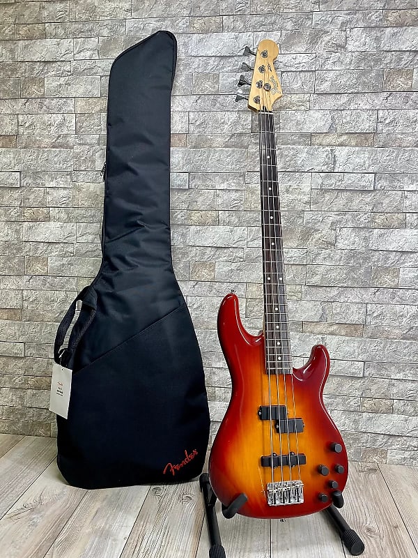 Fender Deluxe Series Zone Bass 2003 - 2006