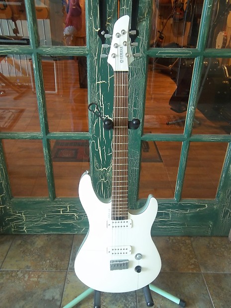 中古】YAMAHA ヤマハ / RGXA2 White | イシバシ楽器