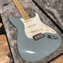 Fender American Professional Stratocaster with Maple Fretboard 2017 - Sonic Grey