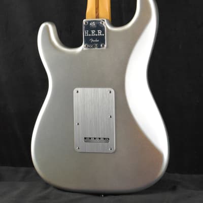 Fender H.E.R. Signature Stratocaster Chrome Glow image 9